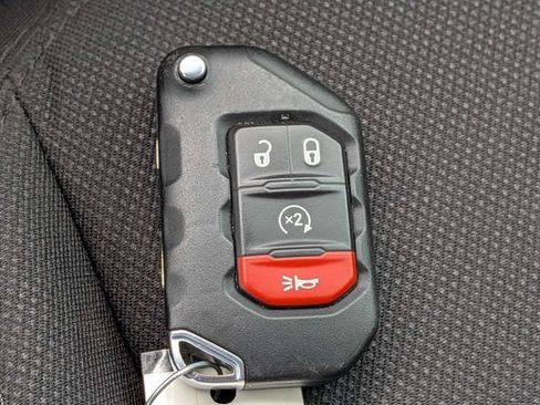Used 2023 Jeep Wrangler Unlimited w/ Sun & Screen Package AWD/4WD image 33