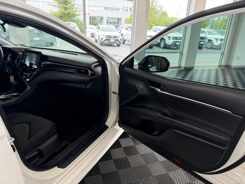 Used 2022 Toyota Camry LE FWD image 37