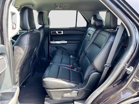 Used 2024 Ford Explorer XLT w/ Equipment Group 202A RWD image 23