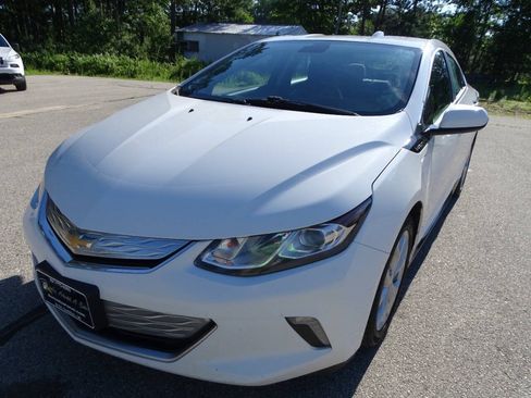 Used 2017 Chevrolet Volt LT Hatchback 4D FWD image 4
