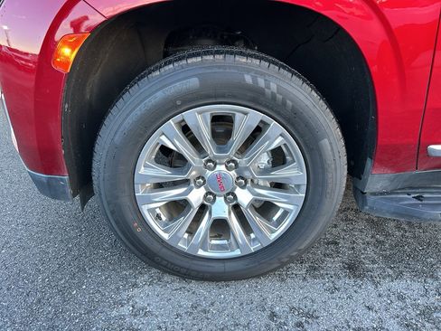 Used 2021 GMC Yukon Denali image 10