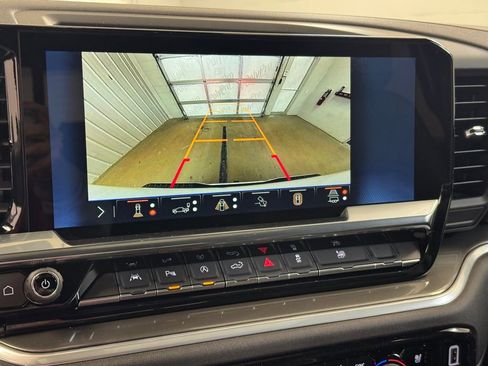 New 2026 Chevrolet Silverado 1500 High Country w/ Technology Package AWD/4WD image 39