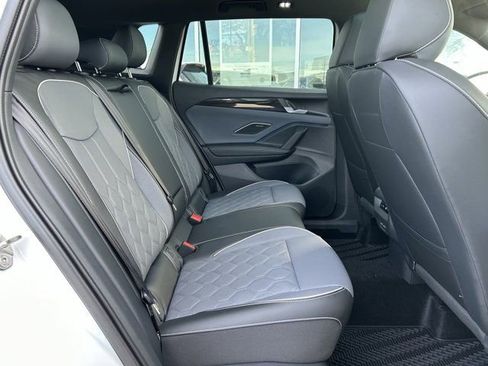 New 2026 Volkswagen Tiguan SEL R-Line AWD/4WD image 25