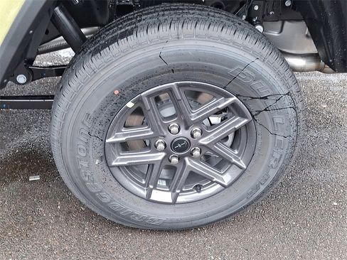 New 2025 Jeep Gladiator Sport image 5