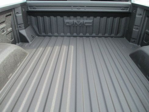 New 2026 GMC Sierra 1500 SLT w/ SLT Premium Plus Package image 6