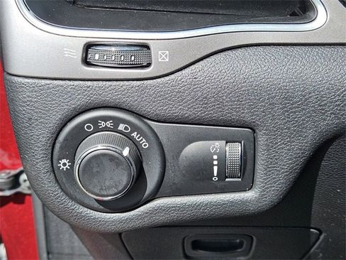 Used 2020 Jeep Cherokee Latitude image 27