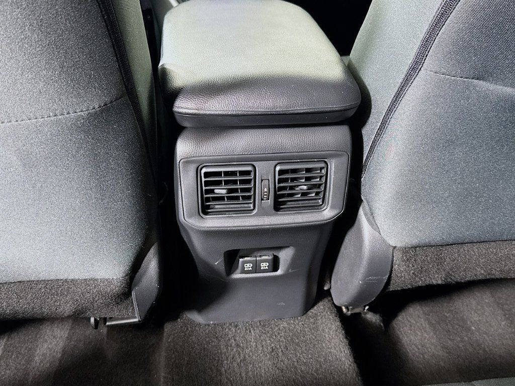 Used 2020 Toyota RAV4 XLE w/ Convenience Package AWD/4WD image 26