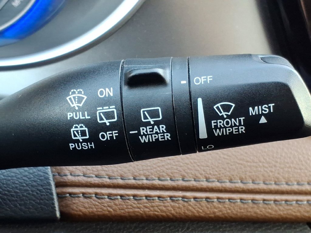 Used 2019 Chrysler Pacifica Limited FWD image 29