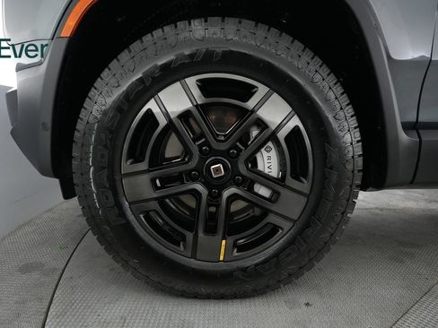 Used 2024 Rivian R1S Adventure AWD/4WD image 19