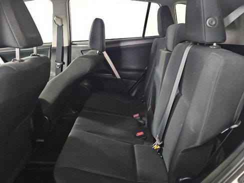 Used 2016 Toyota RAV4 LE image 15