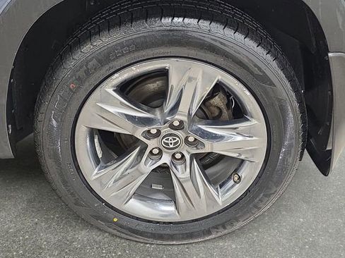 Used 2017 Toyota Highlander Limited Platinum image 33