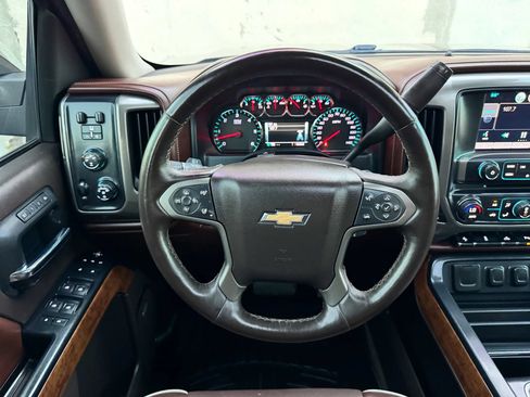 Used 2015 Chevrolet Silverado 1500 High Country w/ High Country Premium Package AWD/4WD image 32