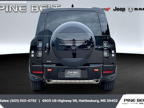 Used 2024 Land Rover Defender 130 X image 4