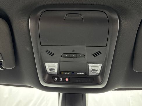 Used 2024 Buick Enclave Premium AWD/4WD image 25