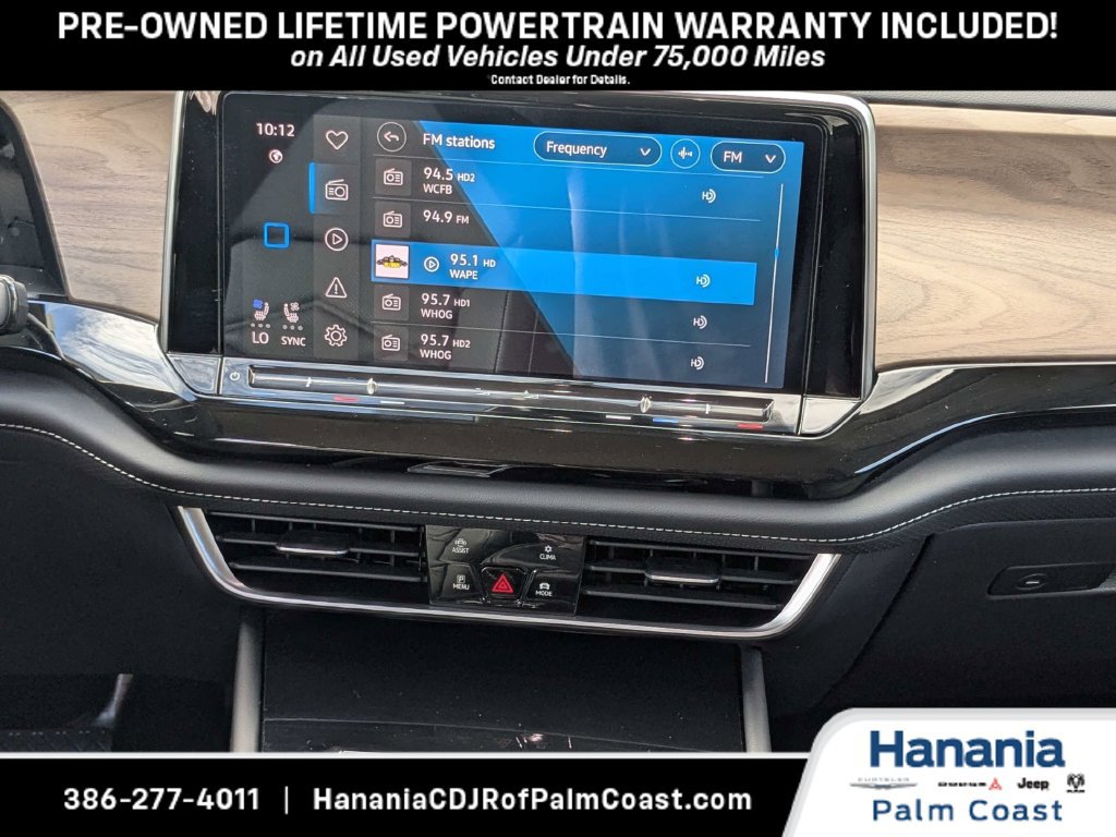 Used 2025 Volkswagen Atlas SE AWD/4WD image 18