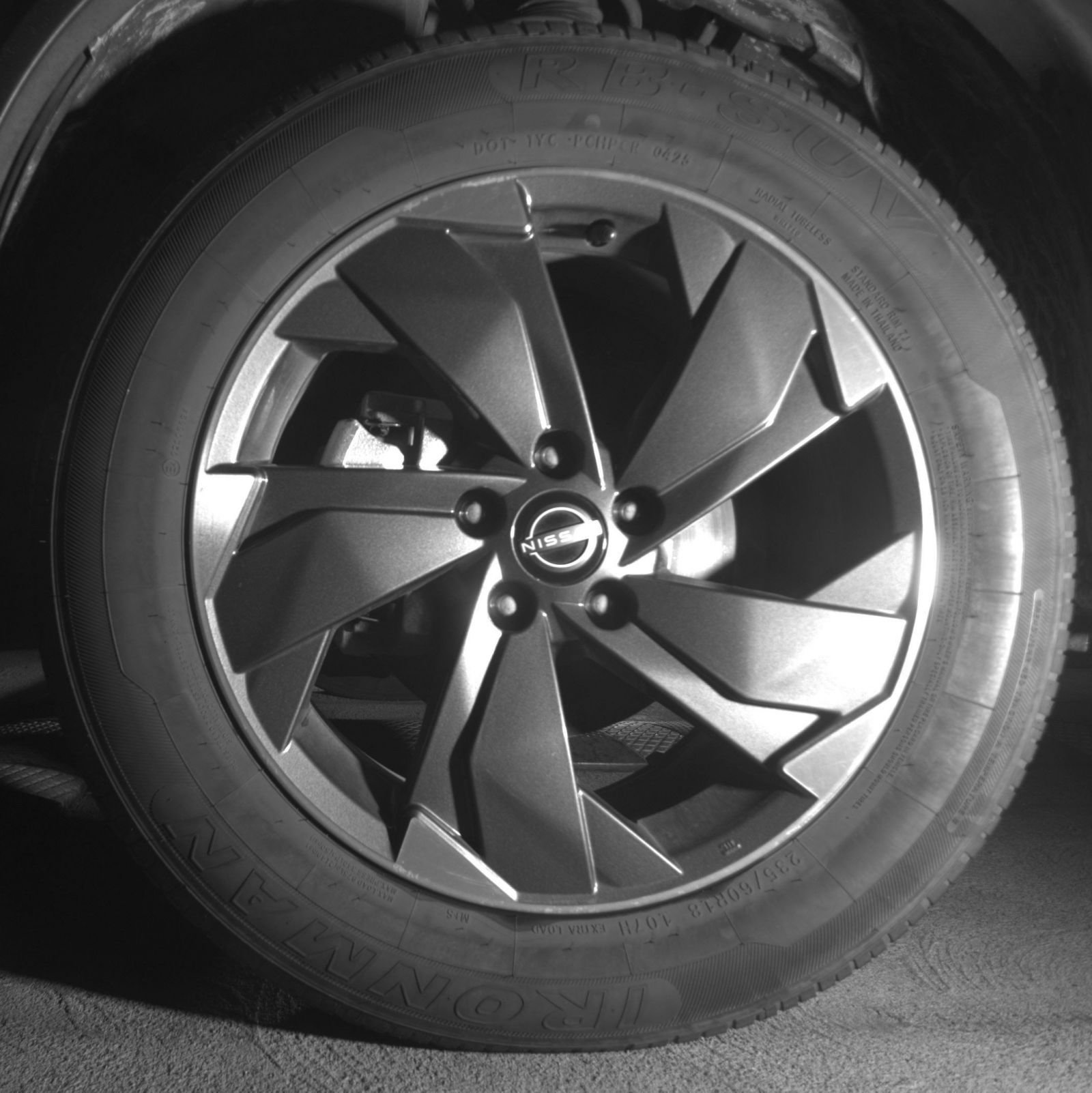 Used 2025 Nissan Rogue SV AWD/4WD image 13