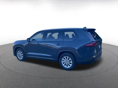 Used 2025 Toyota Grand Highlander XLE image 11