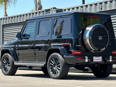 Used 2023 Mercedes-Benz G 550 image 3