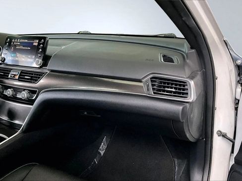 Used 2018 Honda Accord Sport image 23