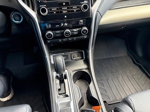 Used 2022 Subaru Ascent Limited image 21