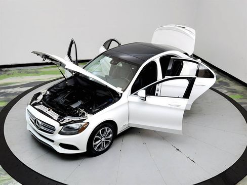 Used 2016 Mercedes-Benz C 300 4MATIC Sedan image 35
