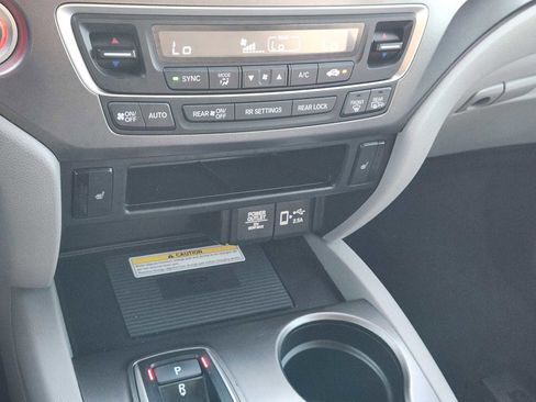 Used 2022 Honda Pilot Special Edition image 19