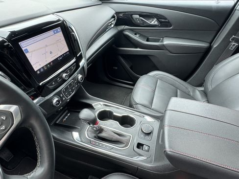 Used 2023 Chevrolet Traverse RS AWD/4WD image 34