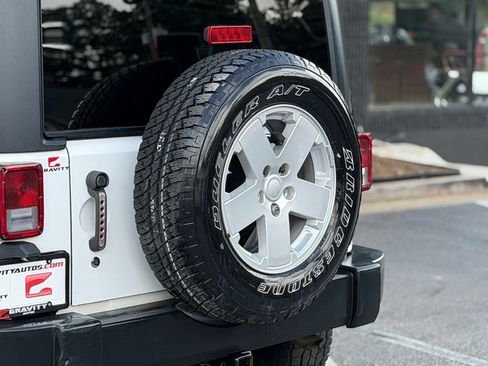 Used 2018 Jeep Wrangler Unlimited Sport AWD/4WD image 15