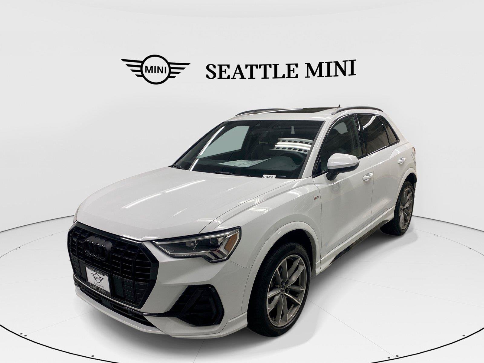 Used 2024 Audi Q3 2.0T Premium AWD/4WD image 1