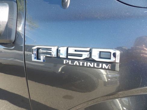 Used 2018 Ford F150 Platinum w/ Equipment Group 701A Luxury AWD/4WD image 18