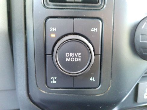 Used 2023 Ford F250 XLT w/ FX4 Off-Road Package AWD/4WD image 9
