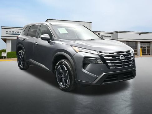Used 2026 Nissan Rogue SV AWD/4WD image 7