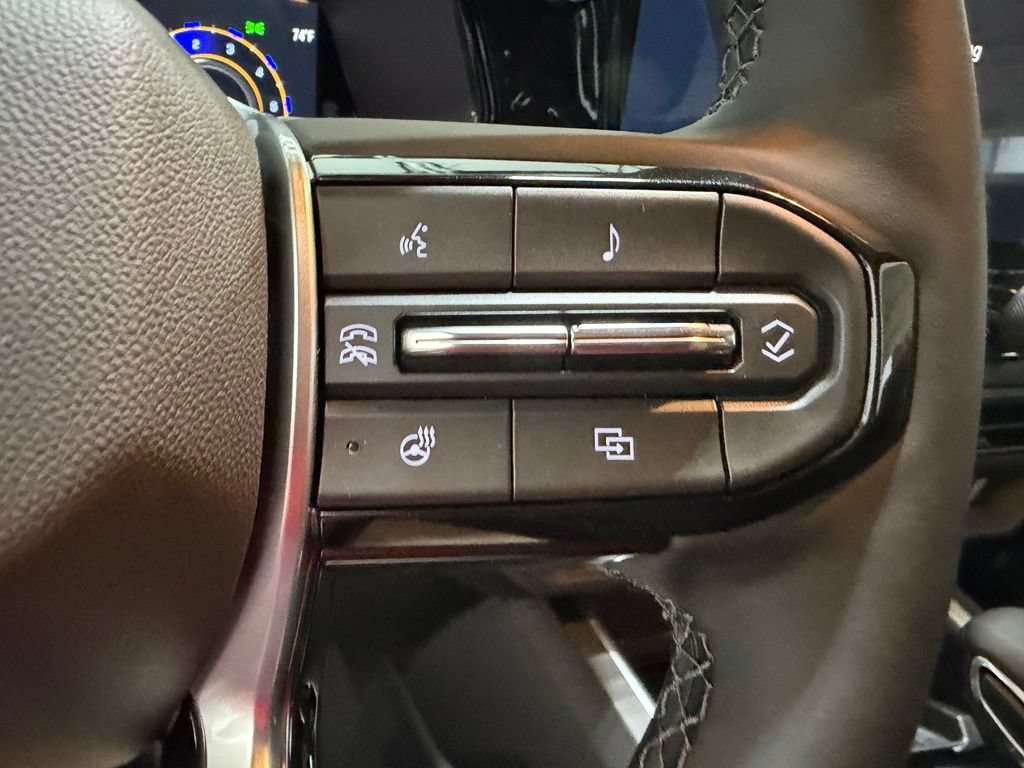 New 2026 Chevrolet Colorado LT w/ LT Convenience Package AWD/4WD image 17