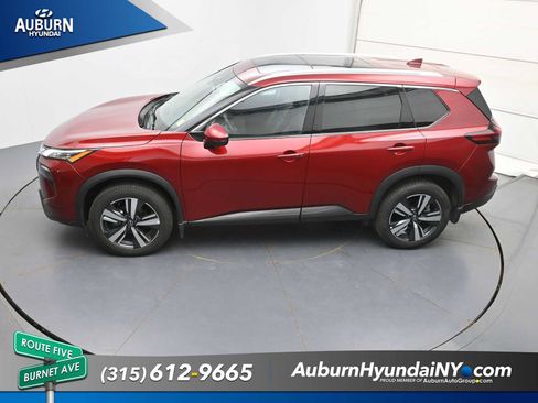 Used 2024 Nissan Rogue SL w/ SL Premium Package AWD/4WD image 34