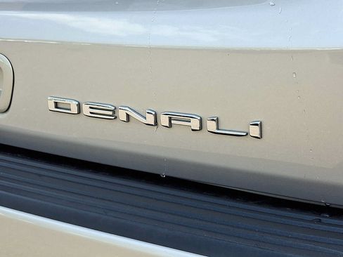 Used 2023 GMC Yukon Denali AWD/4WD image 40
