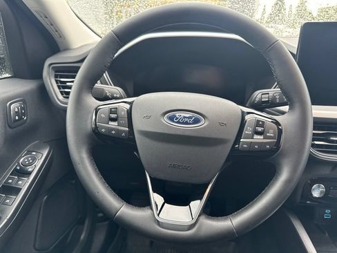 Used 2023 Ford Escape Platinum w/ Premium Technology Package AWD/4WD image 23