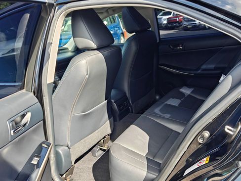 Used 2015 Lexus IS 250 RWD image 33