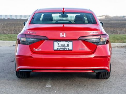 Used 2025 Honda Civic Sport Touring image 6