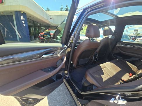 Used 2019 BMW X3 xDrive30i w/ Premium Package AWD/4WD image 15
