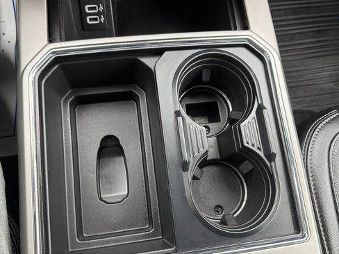 Certified 2019 Ford F350 Lariat w/ Lariat Ultimate Package image 28