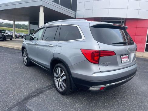 Used 2018 Honda Pilot Touring image 5