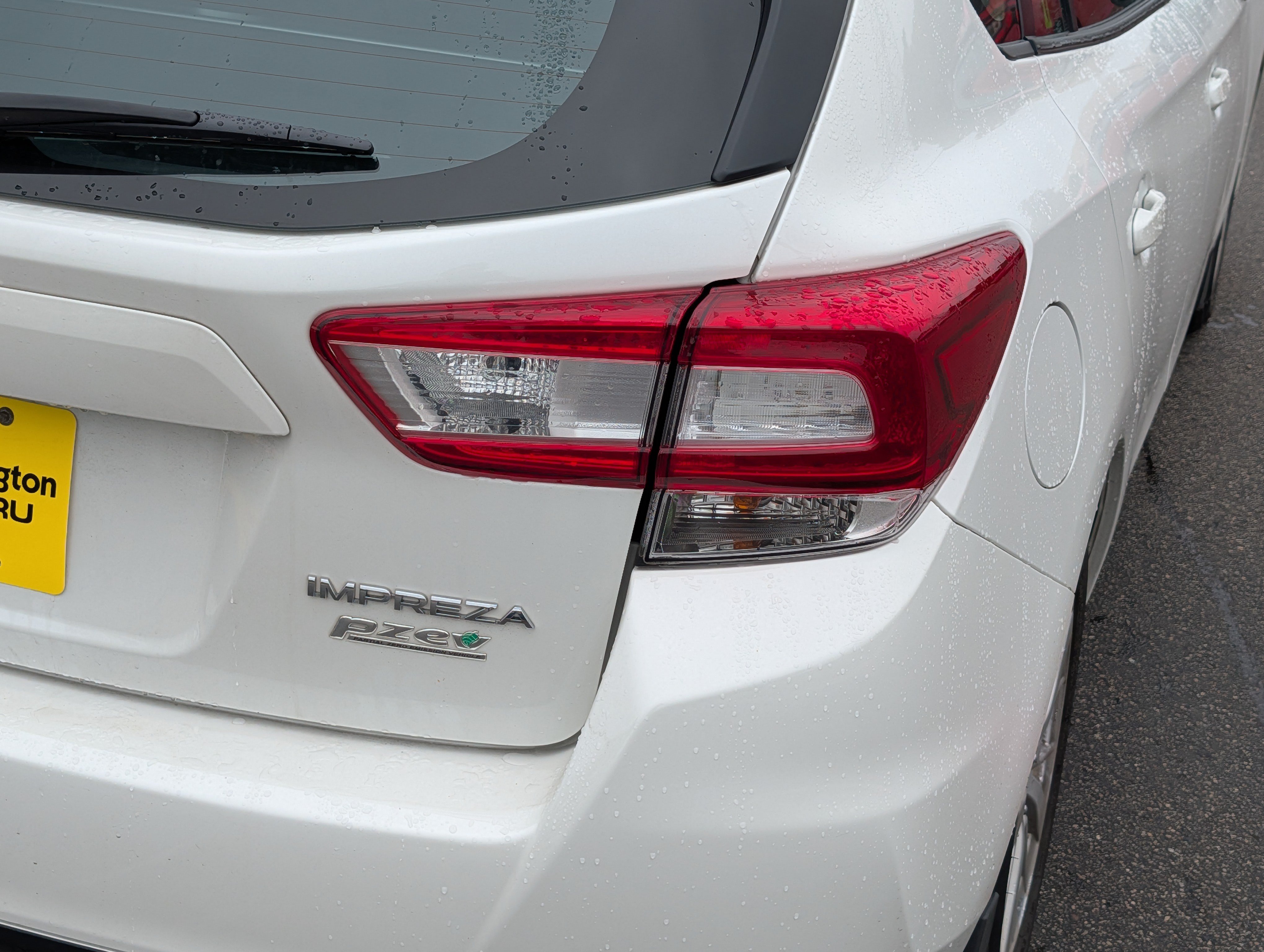 Used 2017 Subaru Impreza 2.0i Premium w/ BSD & Rcta/SRF/Eyesight AWD/4WD image 17