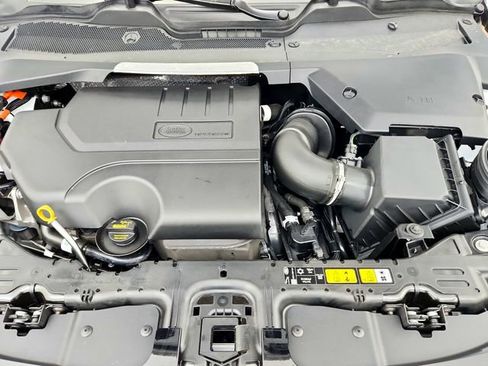 Certified 2025 Land Rover Range Rover Evoque S image 37