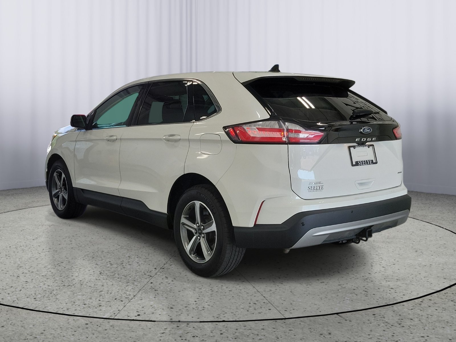 Certified 2023 Ford Edge SEL w/ Convenience Package AWD/4WD image 3