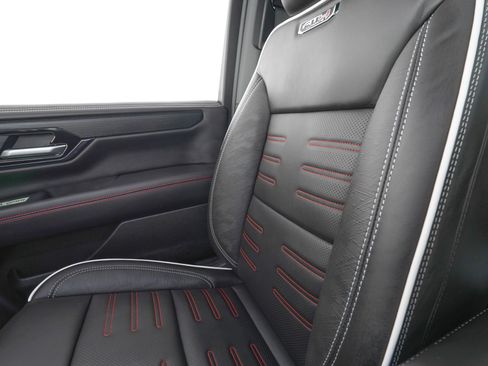 Used 2026 GMC Yukon XL AT4 Ultimate w/ LPO, Illumination Package AWD/4WD image 31