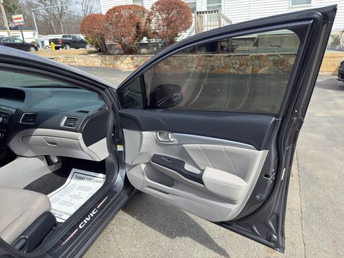 Used 2013 Honda Civic EX-L image 18