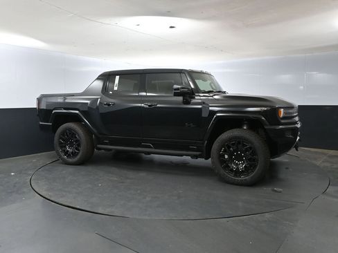 New 2025 GMC Hummer EV 2X w/ LPO, Dark Essentials Package image 4