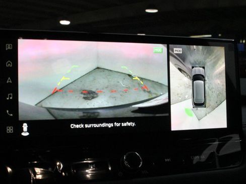 New 2026 Mitsubishi Outlander SE image 13