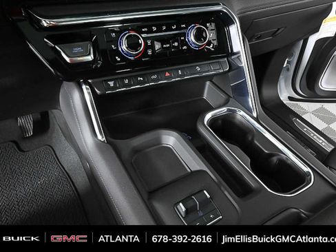 New 2026 GMC Sierra 3500 Denali w/ Denali Reserve Package image 17