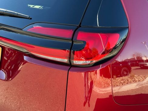 Certified 2024 Chrysler Pacifica Touring-L image 19